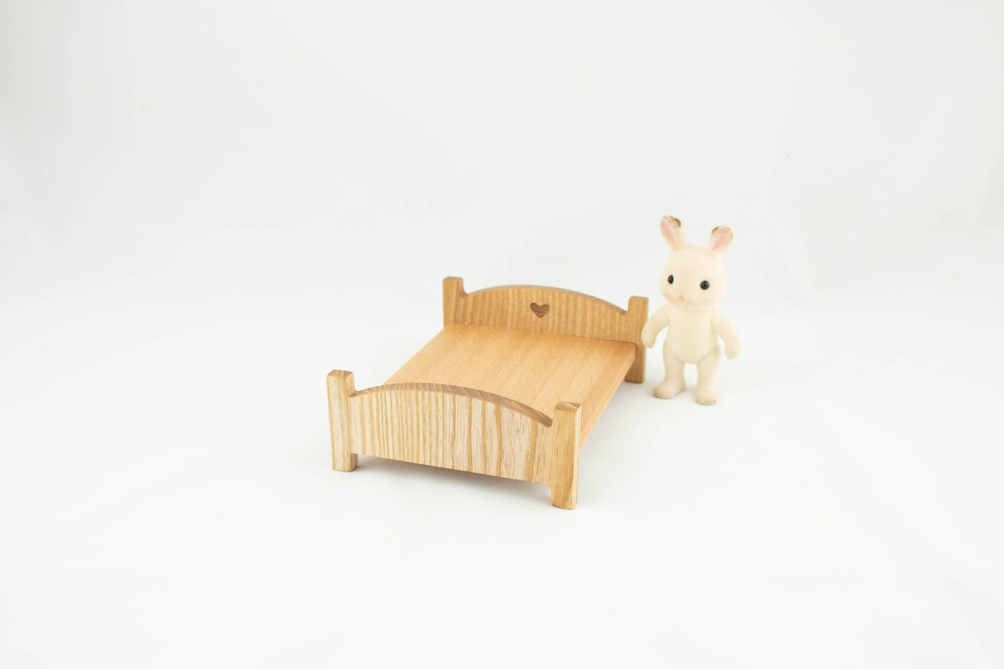 Wooden toy bed Christmas kids gift 1st Birthday Niece Wooden dollhouse furniture Toy bed scale 1:16 Wooden furniture for dollhouse Doll bed