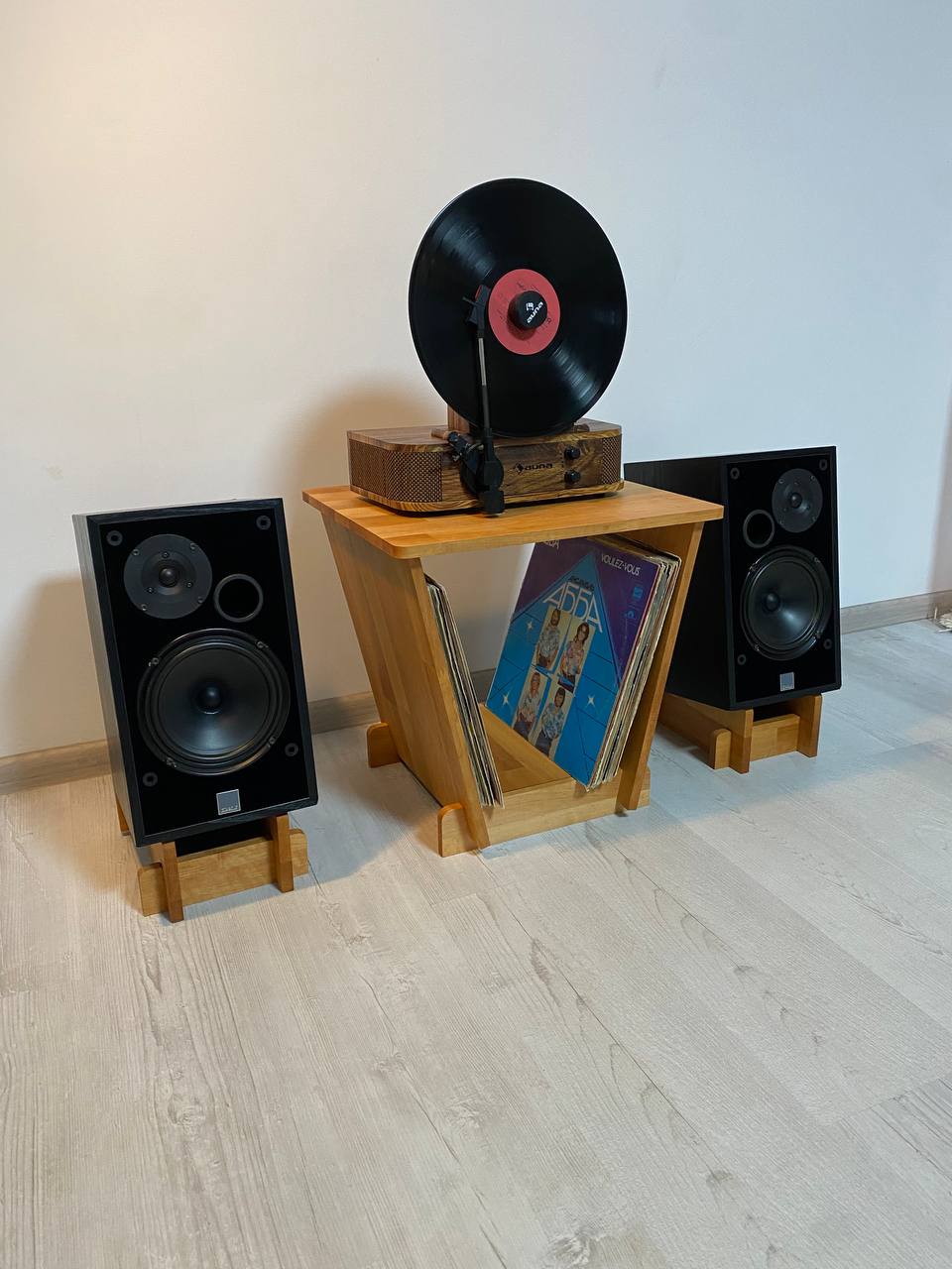 Light Brown Wooden Console Furniture Unique gifts Record Player Stand Vinyl Record Holder Storage Record Cabinet Table Turntable Station Display Media