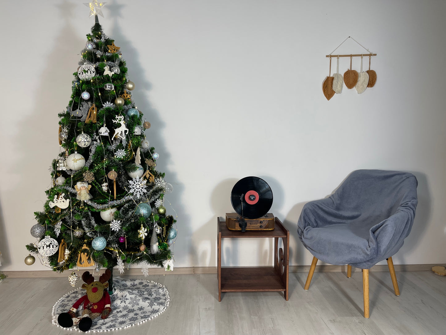 Light Brown Wooden Console Furniture Unique gifts Record Player Stand Vinyl Record Holder Storage Record Cabinet Table Turntable Station Display Media