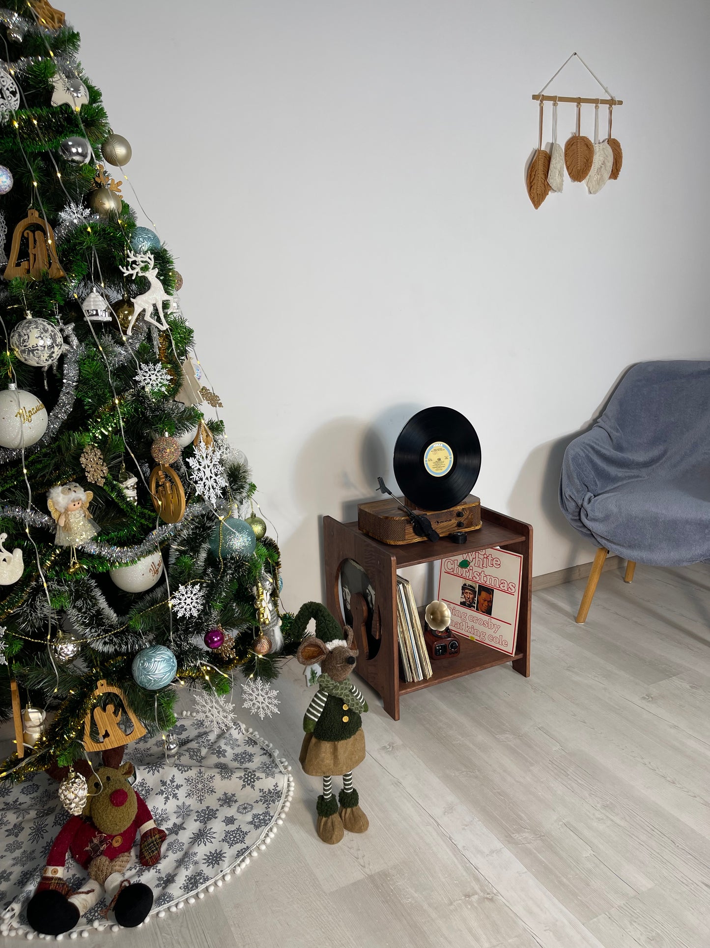 Light Brown Wooden Console Furniture Unique gifts Record Player Stand Vinyl Record Holder Storage Record Cabinet Table Turntable Station Display Media