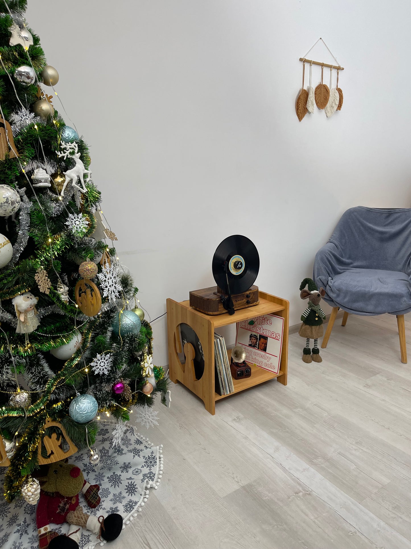 Light Brown Wooden Console Furniture Unique gifts Record Player Stand Vinyl Record Holder Storage Record Cabinet Table Turntable Station Display Media