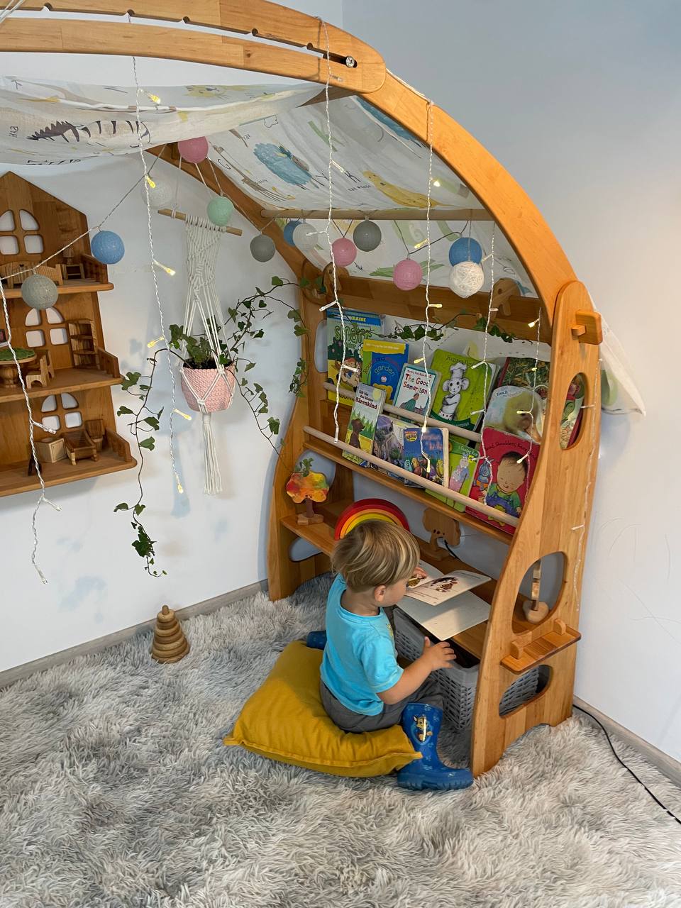 Waldorf Playstand Front-Facing Bookshelf Christmas Kids Gifts 1st Birthday Playtent Indoor Playground Wooden Montessori playhouse Kid Store